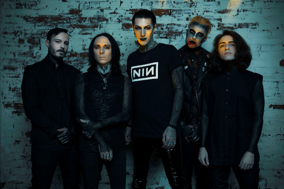 MOTIONLESS IN WHITE